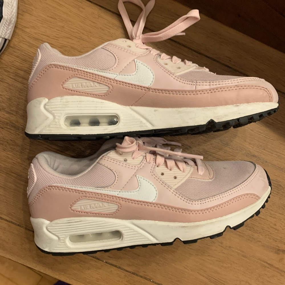 Nike air max women’s size 8 in pink